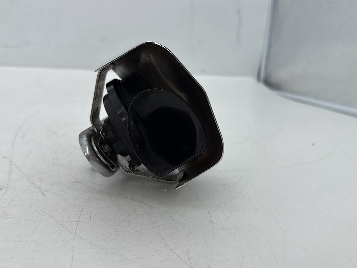 2002 Harley Dyna FXD Super Glide OEM Horn Signal Klaxon Chrome Cover 69012-93A