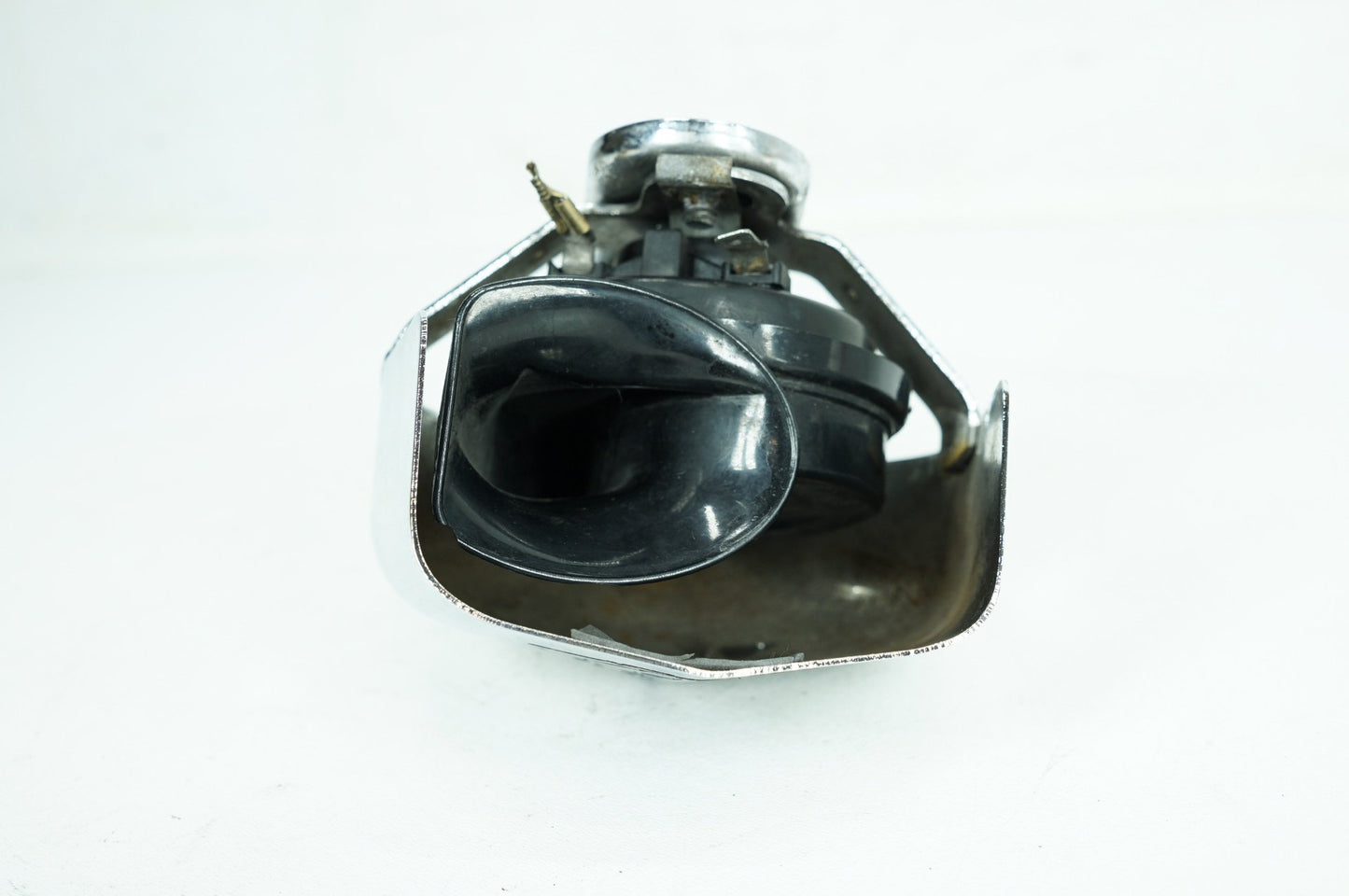 1999 - 2006 Harley-Davidson Touring Road King Horn Signal Klaxon Chrome Cover 69060-90F