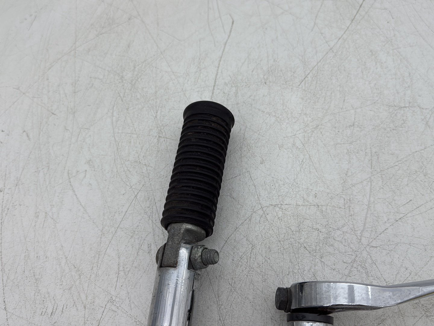 2008 Harley Dyna FXDL Low Rider Anniversary OEM Left Driver Foot Controls Peg Rest