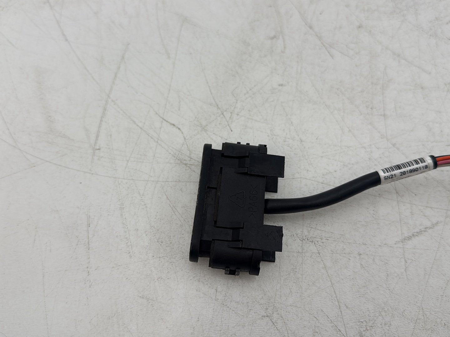 2007 Harley Touring FLHTCU Electra Glide Ultra OEM Dash Indicator Lamp Wire Plug 68789-96A
