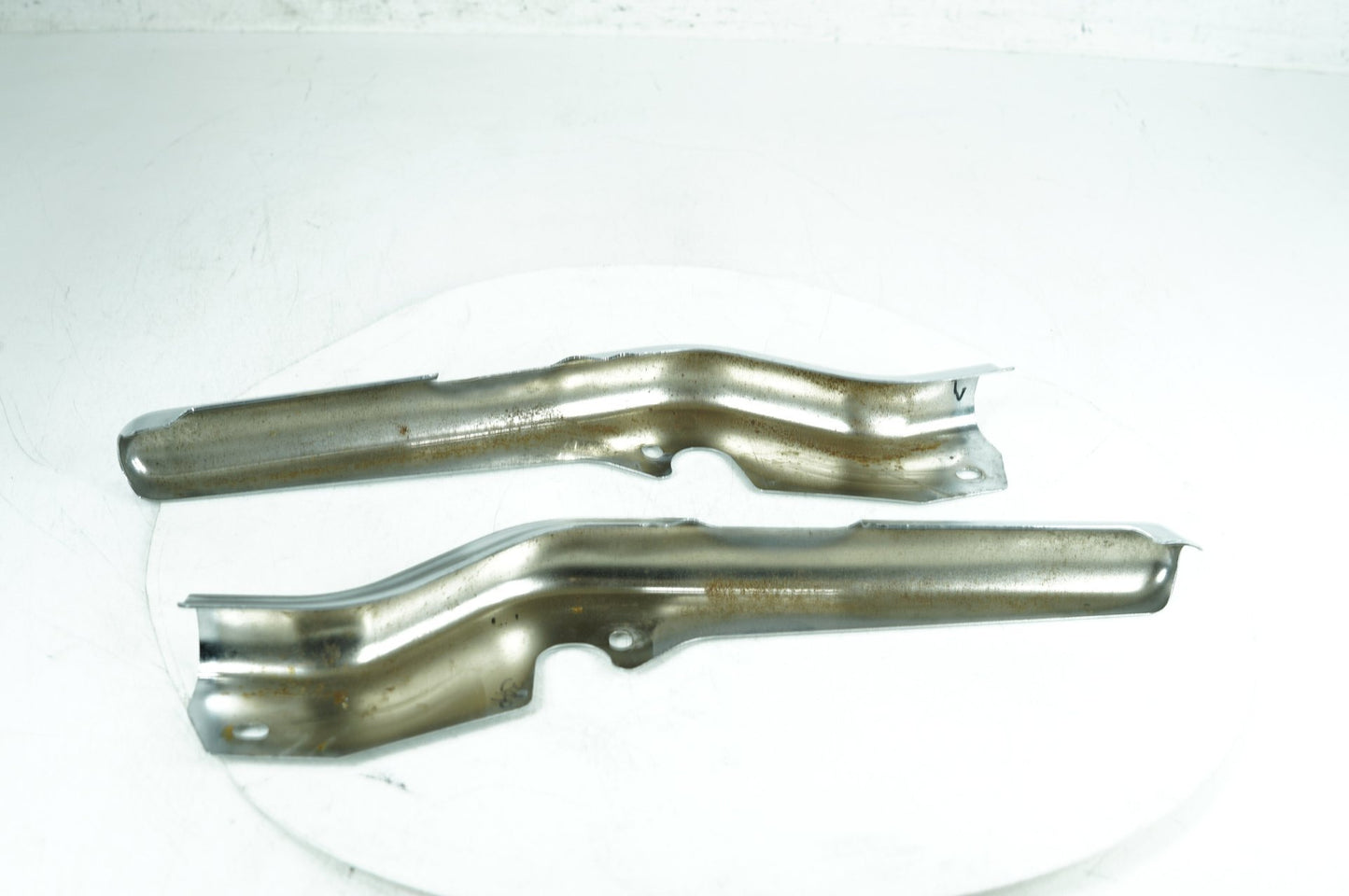 2007 - 2012 Harley-Davidson Touring Electra Glide Ultra Left Right Saddlebag Fender Struts Brackets  	47502-97