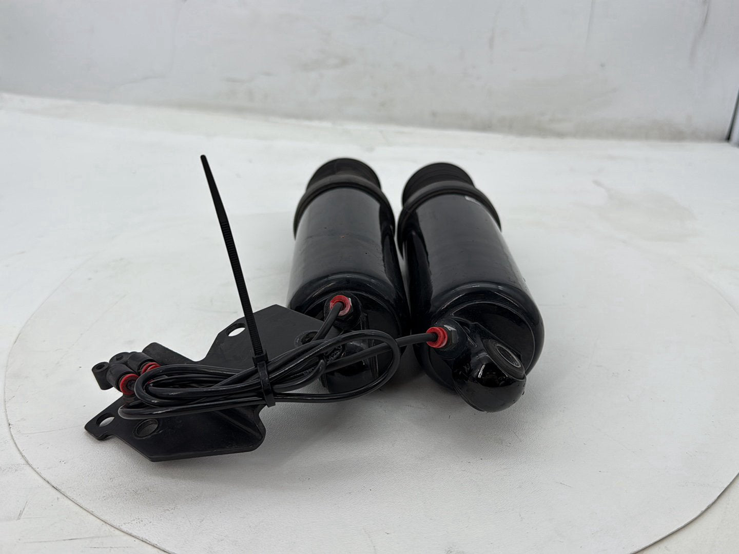 2007 Harley Street Glide Touring FLHX OEM Rear Left Right Shock Absorbers