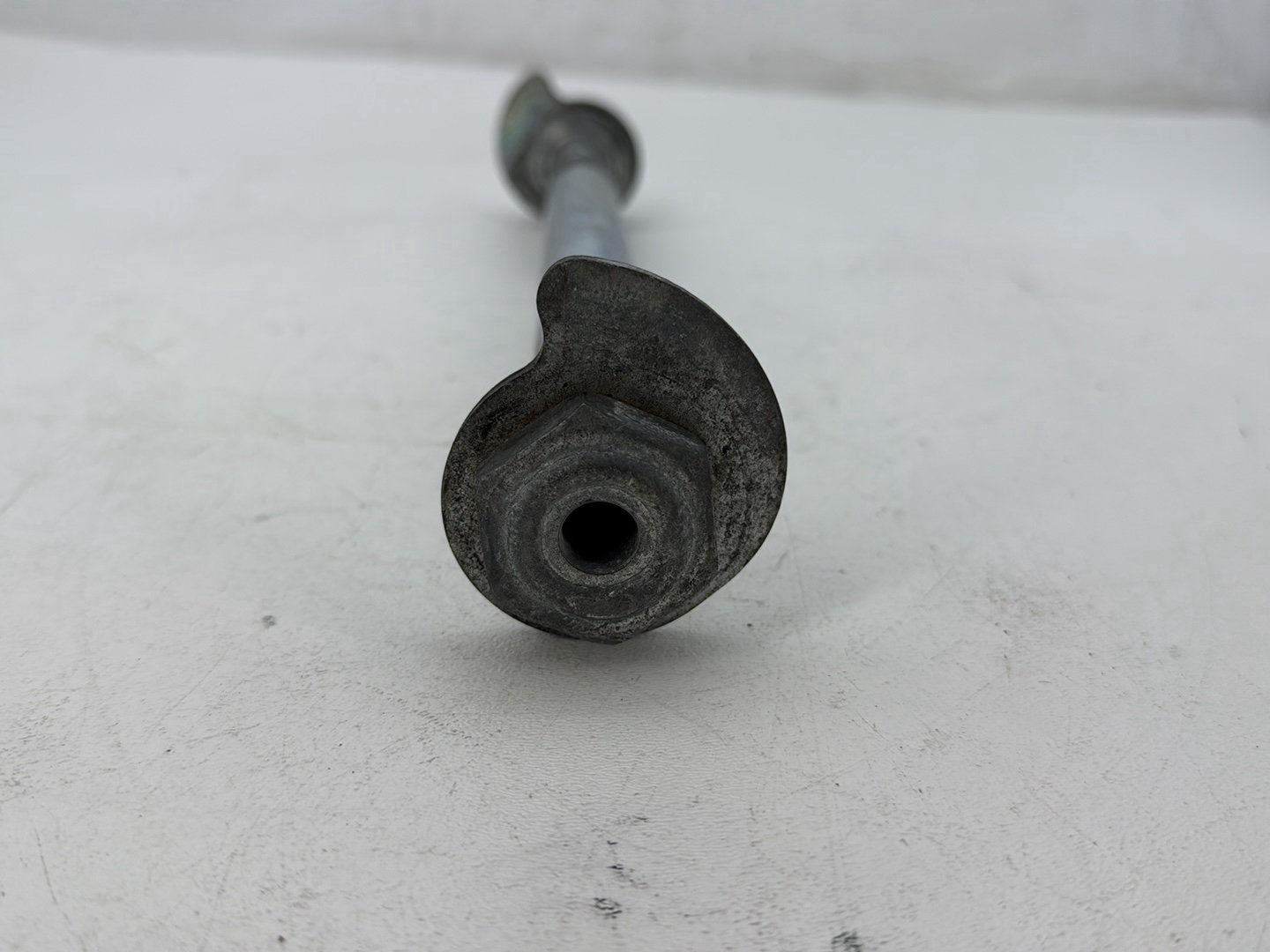 2014 Harley Electra Glide Touring CVO Screamin Eagle OEM Rear Wheel Axle Bolt Shaft