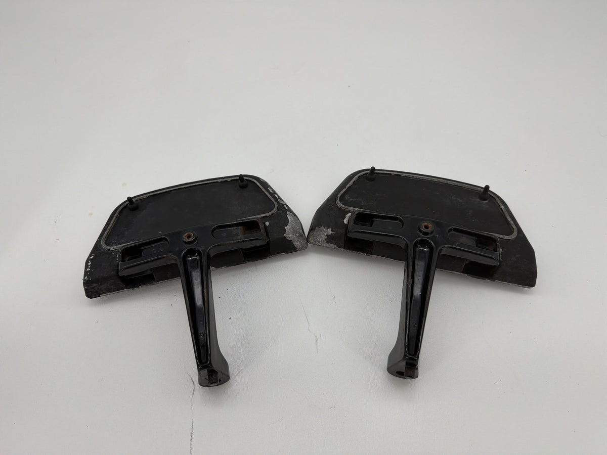 2006 Harley Electra Glide Touring Classic OEM Left & Right Passenger Floorboard Foot Rest