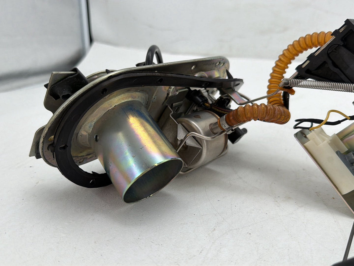 05 Harley Electra Glide Touring Ultra OEM Fuel Pump Gas Gasoline Petrol Sending