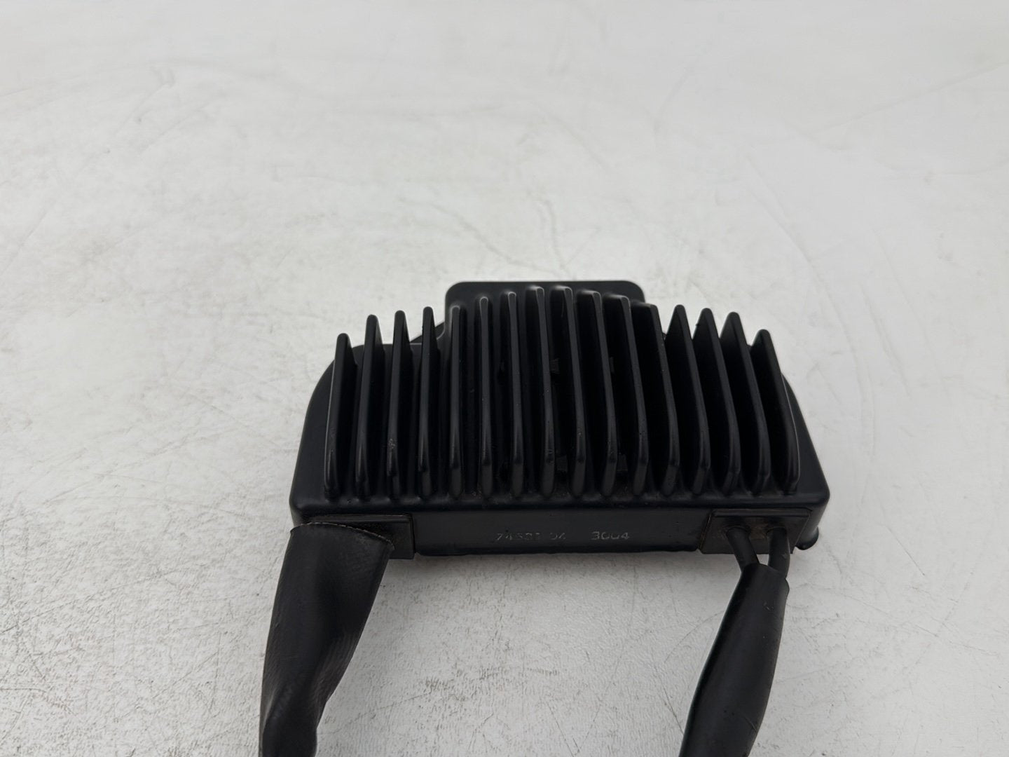 1999 - 2006 Harley-Davidson Dyna Super Glide Voltage Regulator Rectifier  74631-04