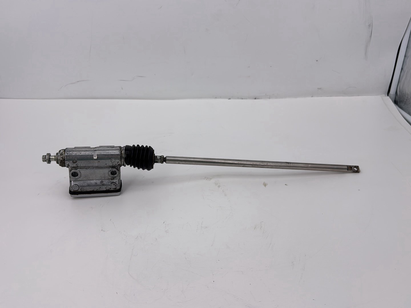 2003 Harley Sportster XL1200C 1200 Custom Anniversary OEM Rear Brake Master Cylinder Reservoir