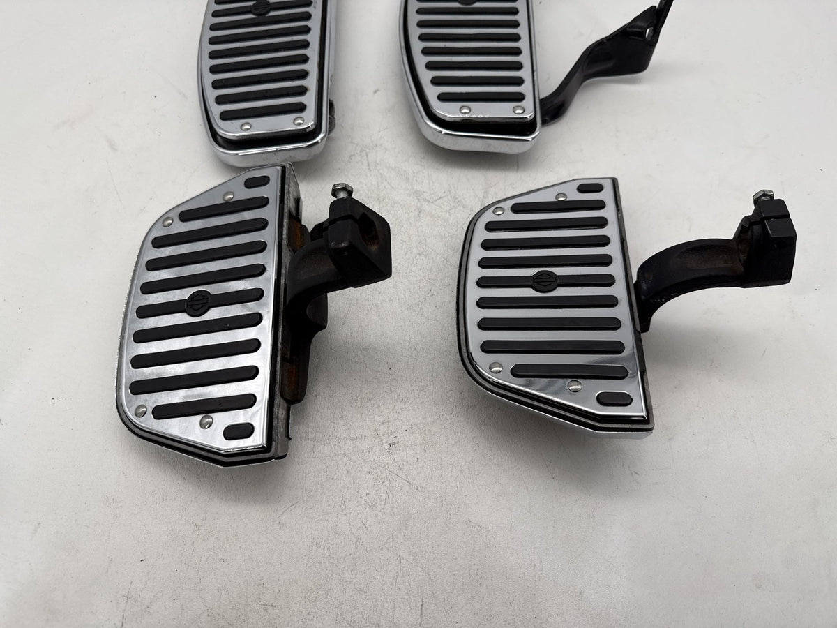 97 Harley Heritage Softail Classic Left Right Driver & Pass Floorboard Foot Rest