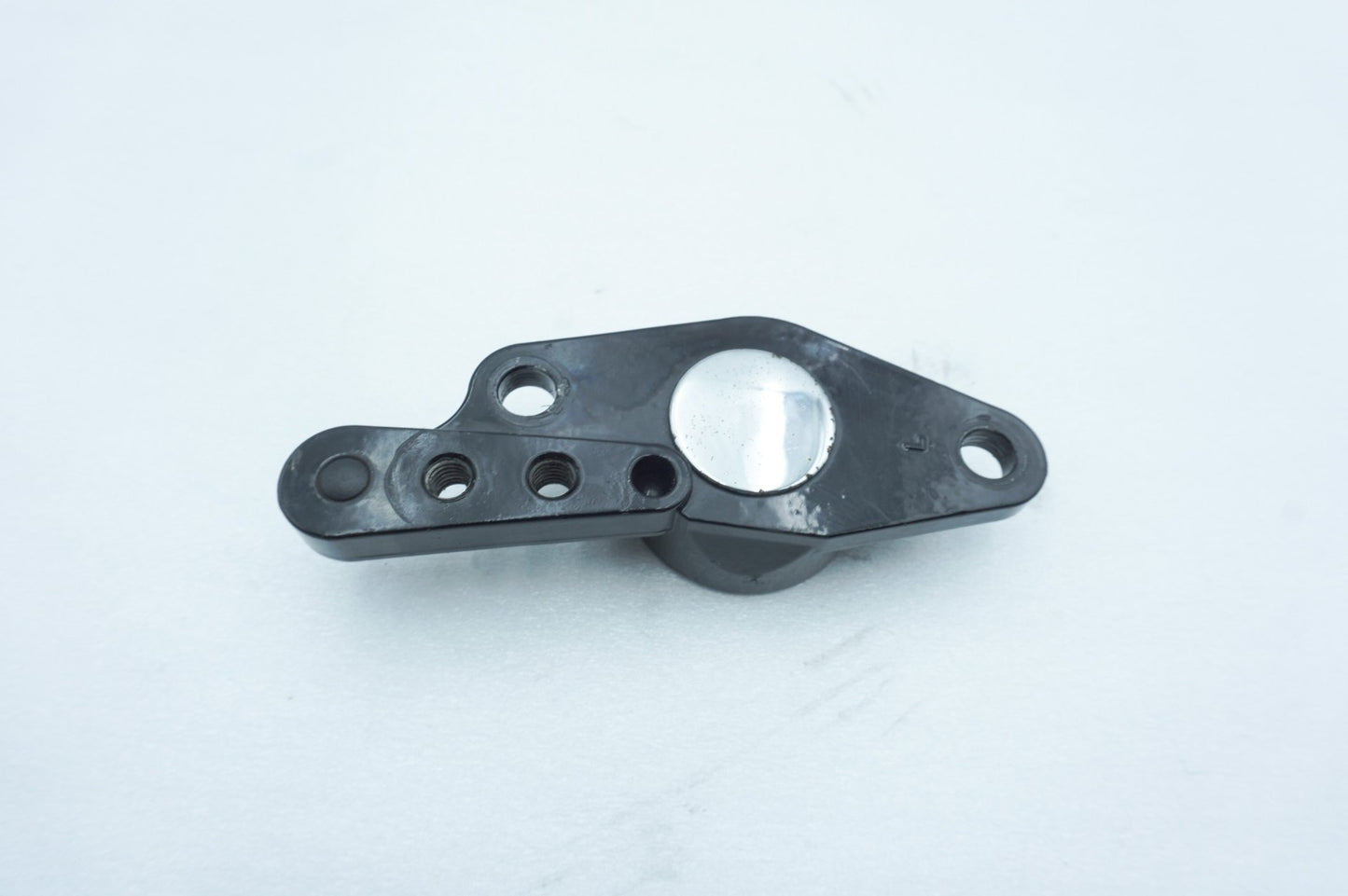 1999 - 2006 Harley-Davidson Touring Electra Ultra Rear Left Fork Swingarm 1 Bracket 50588-03