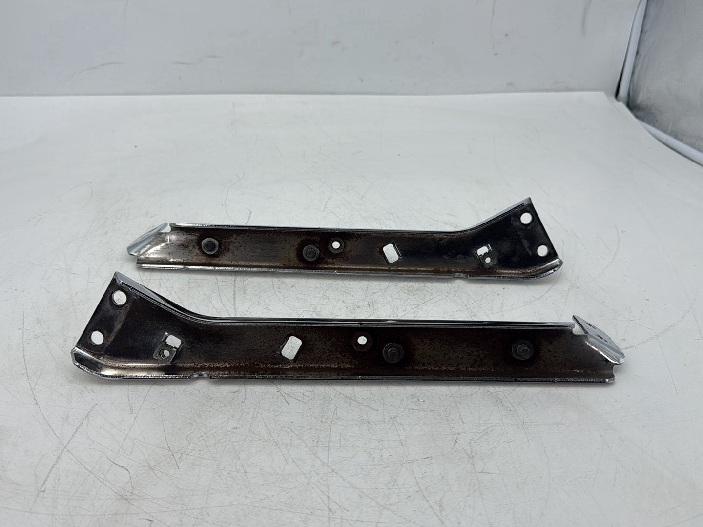 2007 Harley Touring FLHTCU Electra Glide Ultra OEM Left Right Saddlebag Fender Struts Brackets