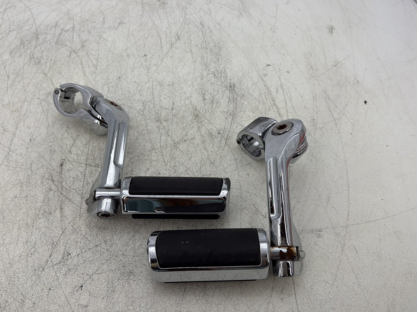 2007 Harley Touring FLHTC Electra Glide Classic OEM Front Right Left Highway Foot Pegs