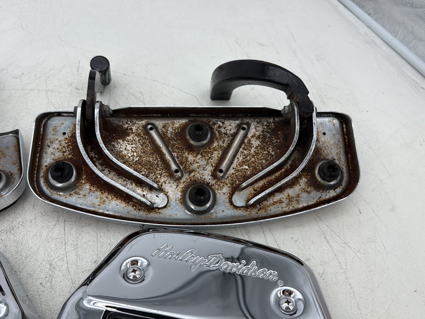2007 Harley Electra Glide Touring Left Right Driver &amp; Pass Floorboard Foot Rest