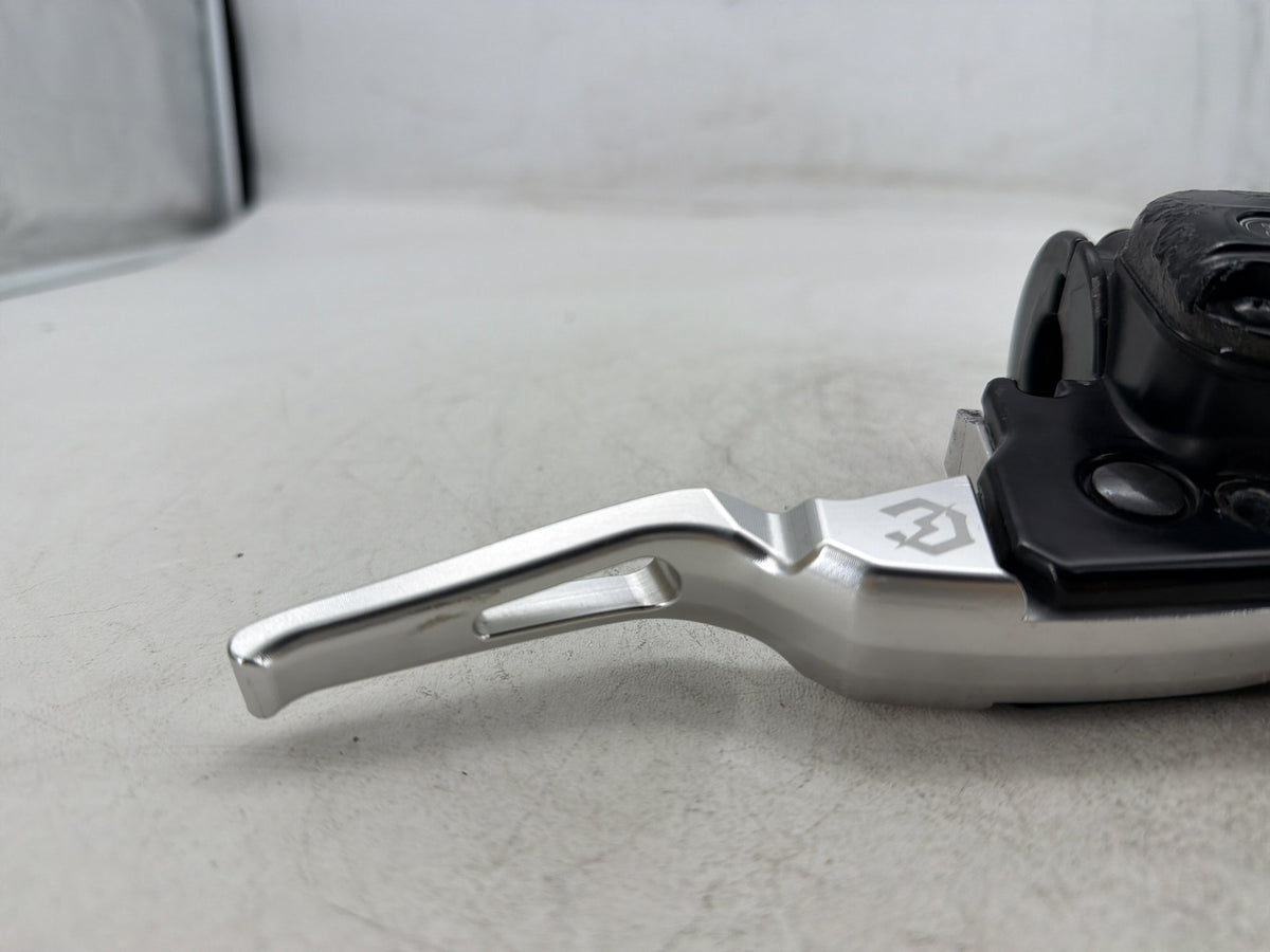 2011 Harley Electra Touring Police OEM Front Right Brake Lever Master Cylinder