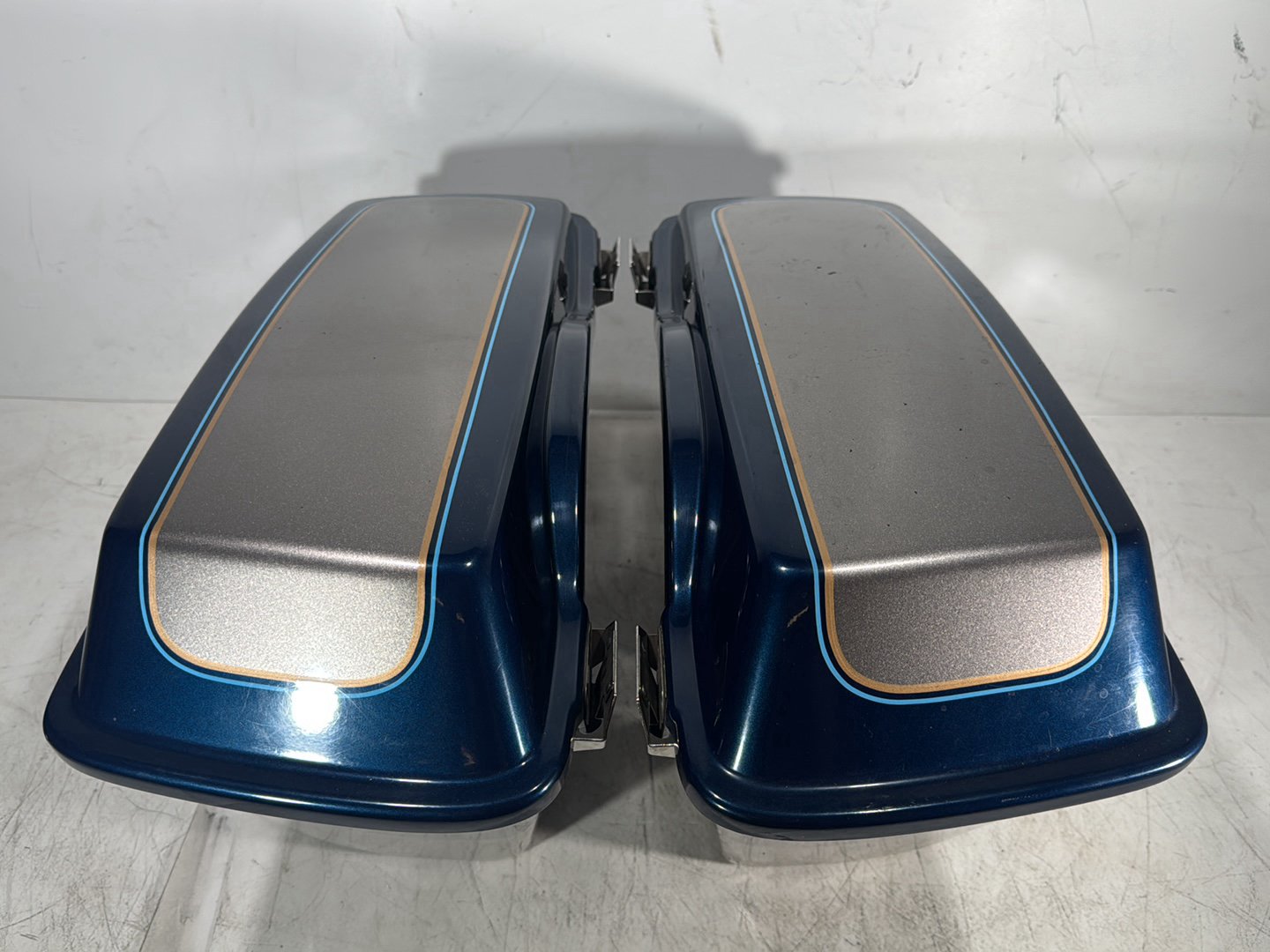 1998 Harley Touring FLHTCUI Electra Glide Ultra OEM Left Right Saddlebags Luggage NOKey
