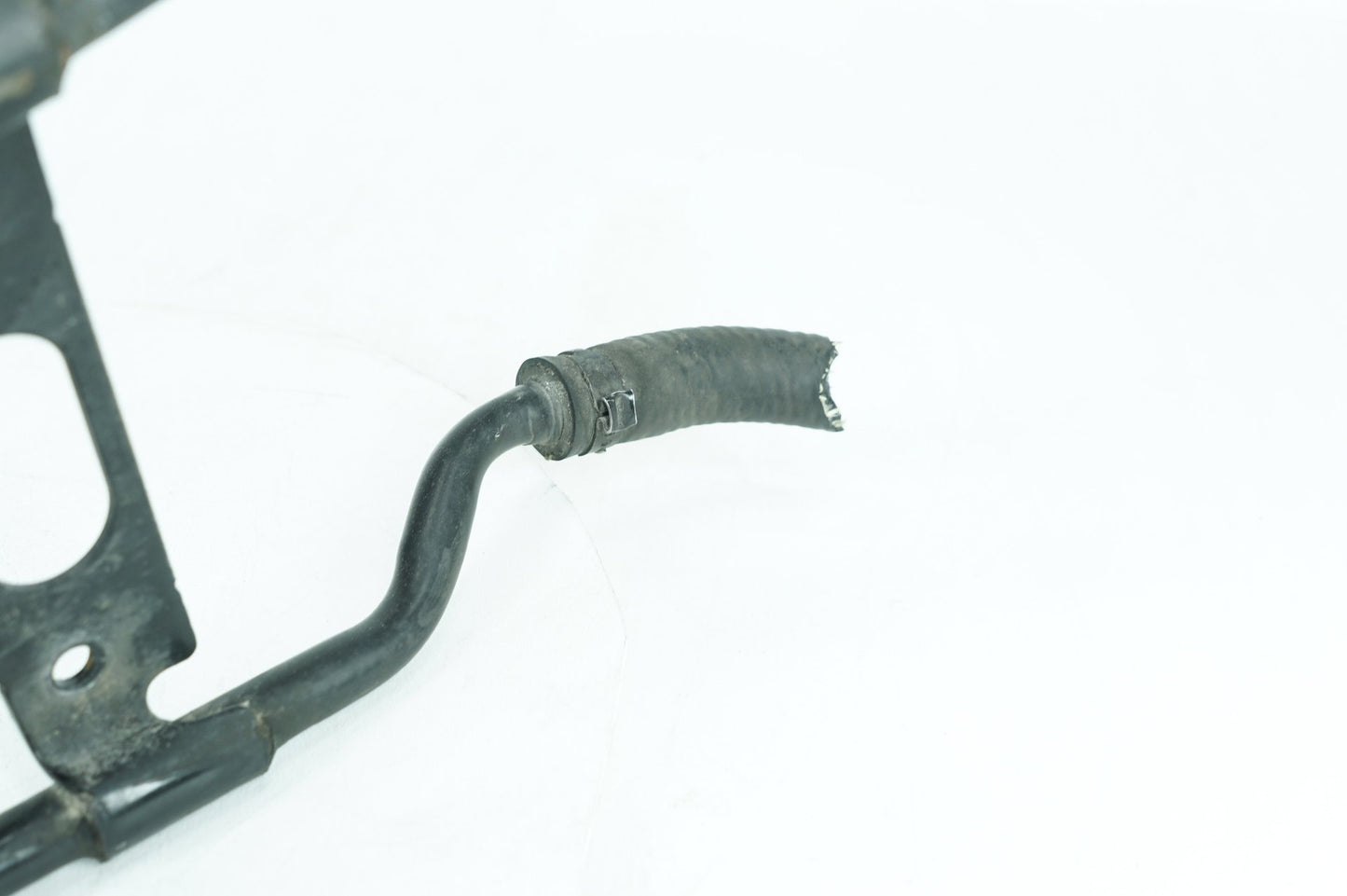 2008 - 2016 Harley-Davidson Touring Electra Glide Ultra Water Cooling Pump Downtube Hose Pipe 26900003
