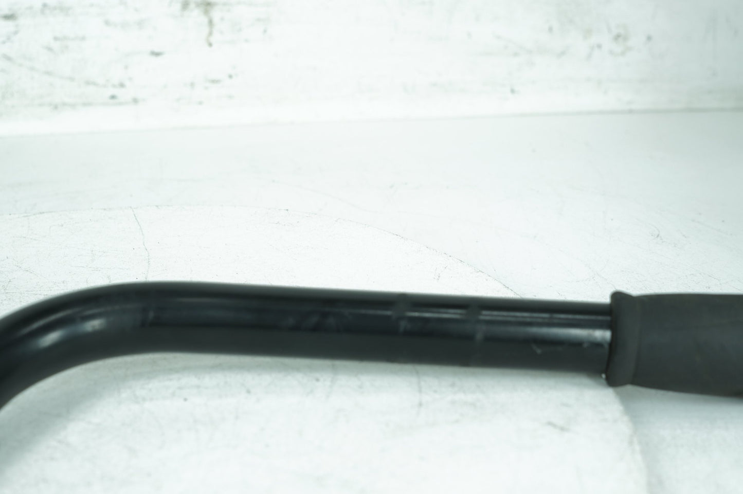 1999 - 2006 Harley-Davidson Dyna Low Rider Exhaust Muffler Interconnect Bracket Support Bar   65674-95