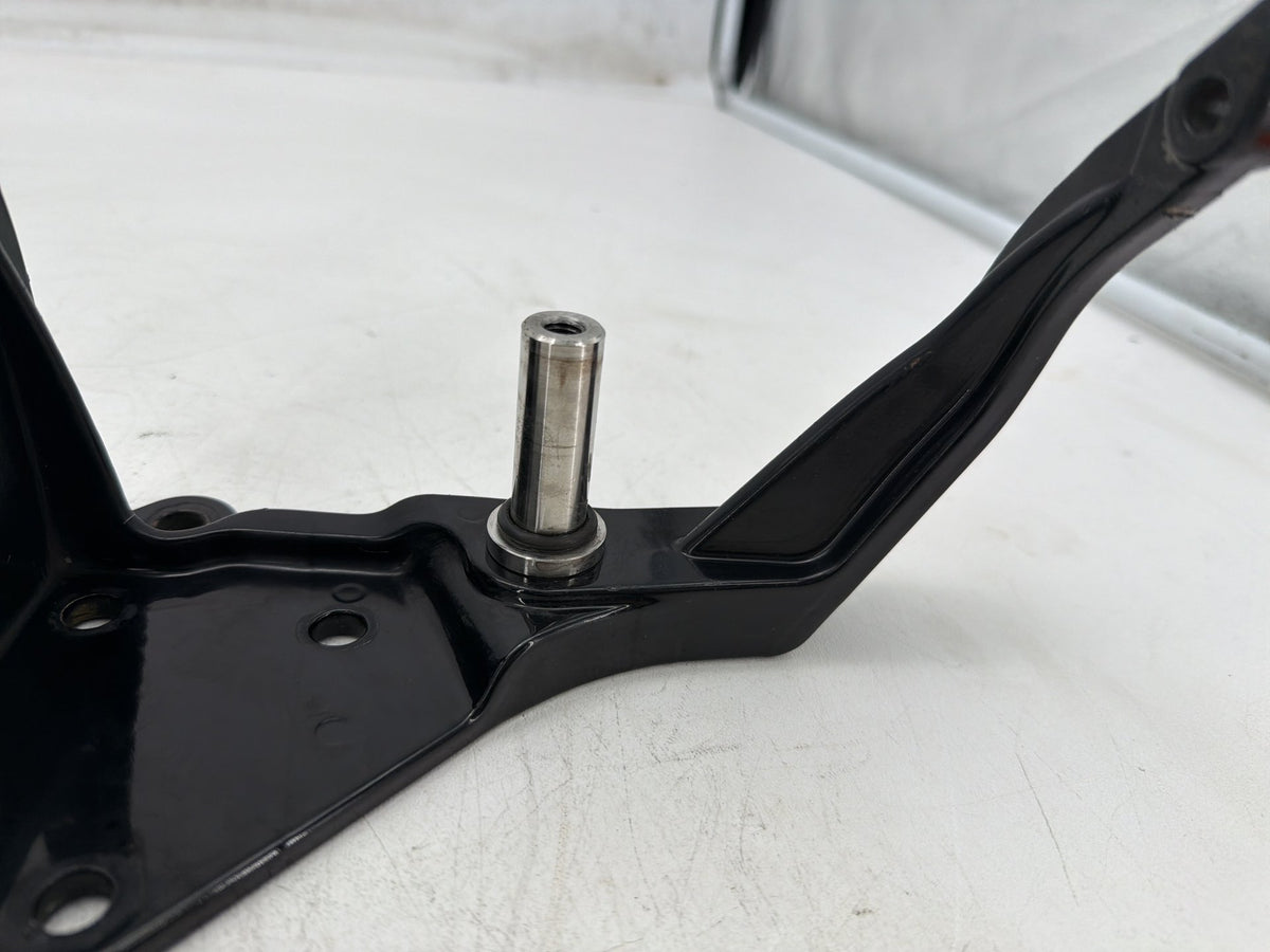 2001 Harley Heritage Softail Classic Left Right Foot Rest Peg Support Bracket