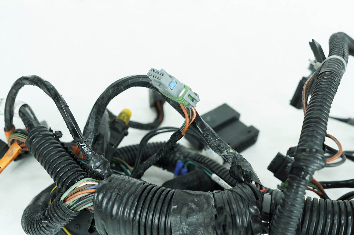2007 - 2012 Harley-Davidson Touring Electra Glide Ultra Front Sub Wiring Harness Loom Interconnect 70232-08