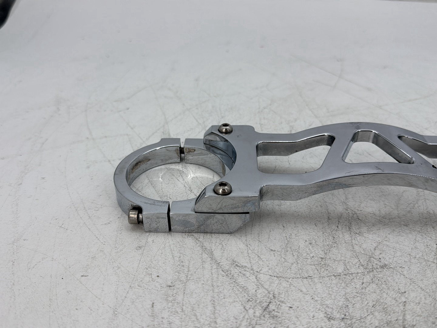 2000 Harley Dyna FXDWG Wide Glide OEM Front Fork Bracket Cover 45685-93