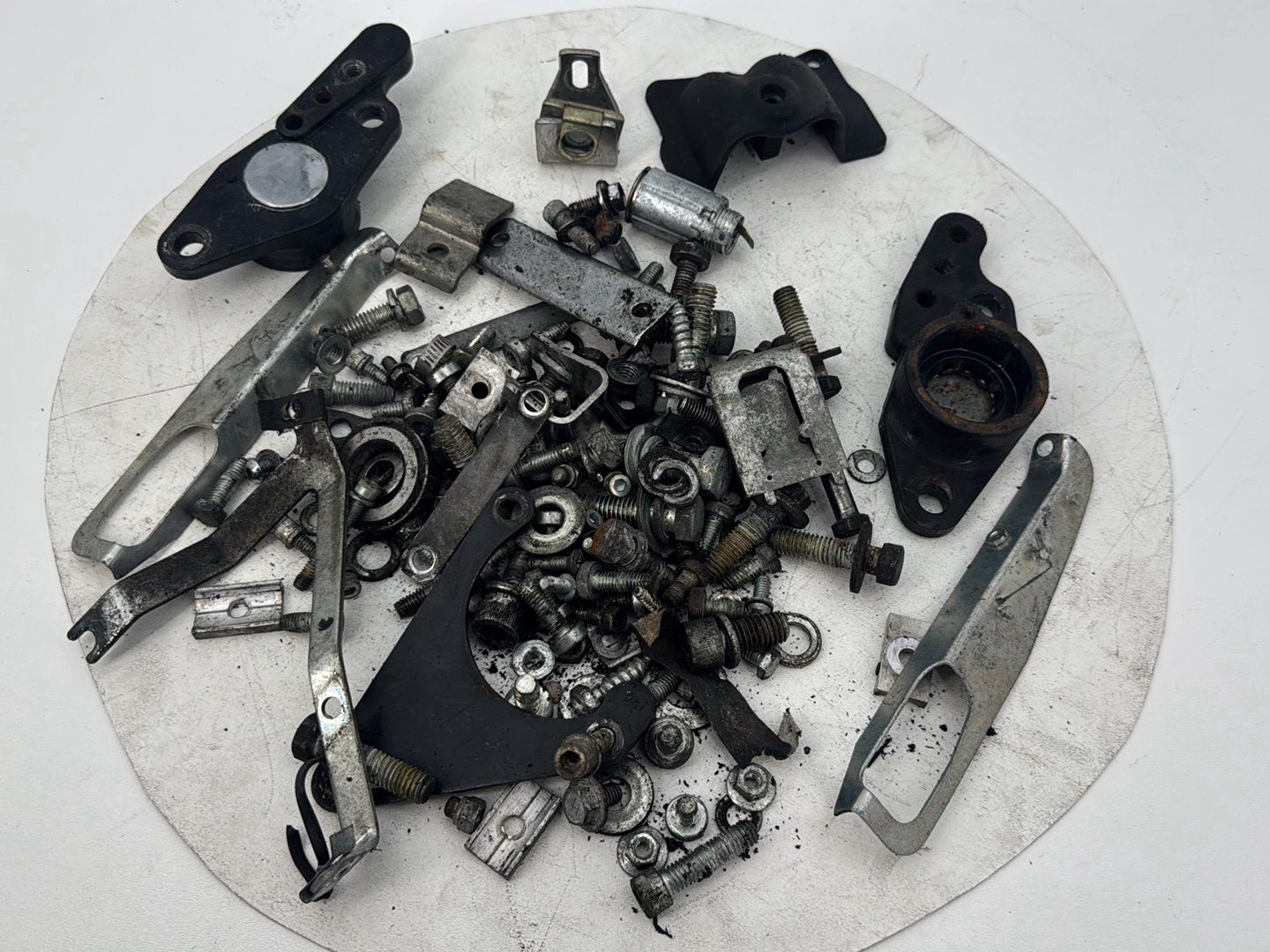 1999 - 2006 Harley-Davidson Touring Electra Glide Classic Hardware Bolts Nuts & Brackets w/ Left Right Rear fork Swingarm Brackets