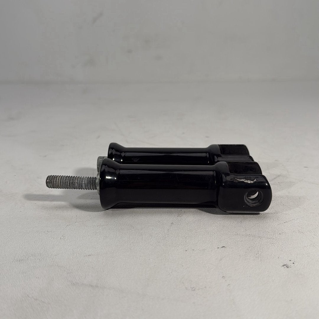 2017 - 2026 Harley-Davidson Softail Heritage Classic 114 Left Right Foot Rest Peg Support Bracket 50500744