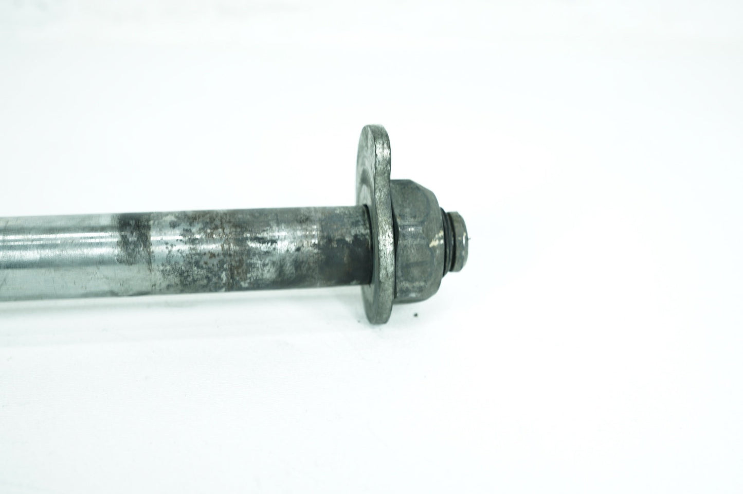 2008 - 2016 Harley-Davidson Touring Street Glide Rear Wheel Axle Bolt Shaft 41056-09