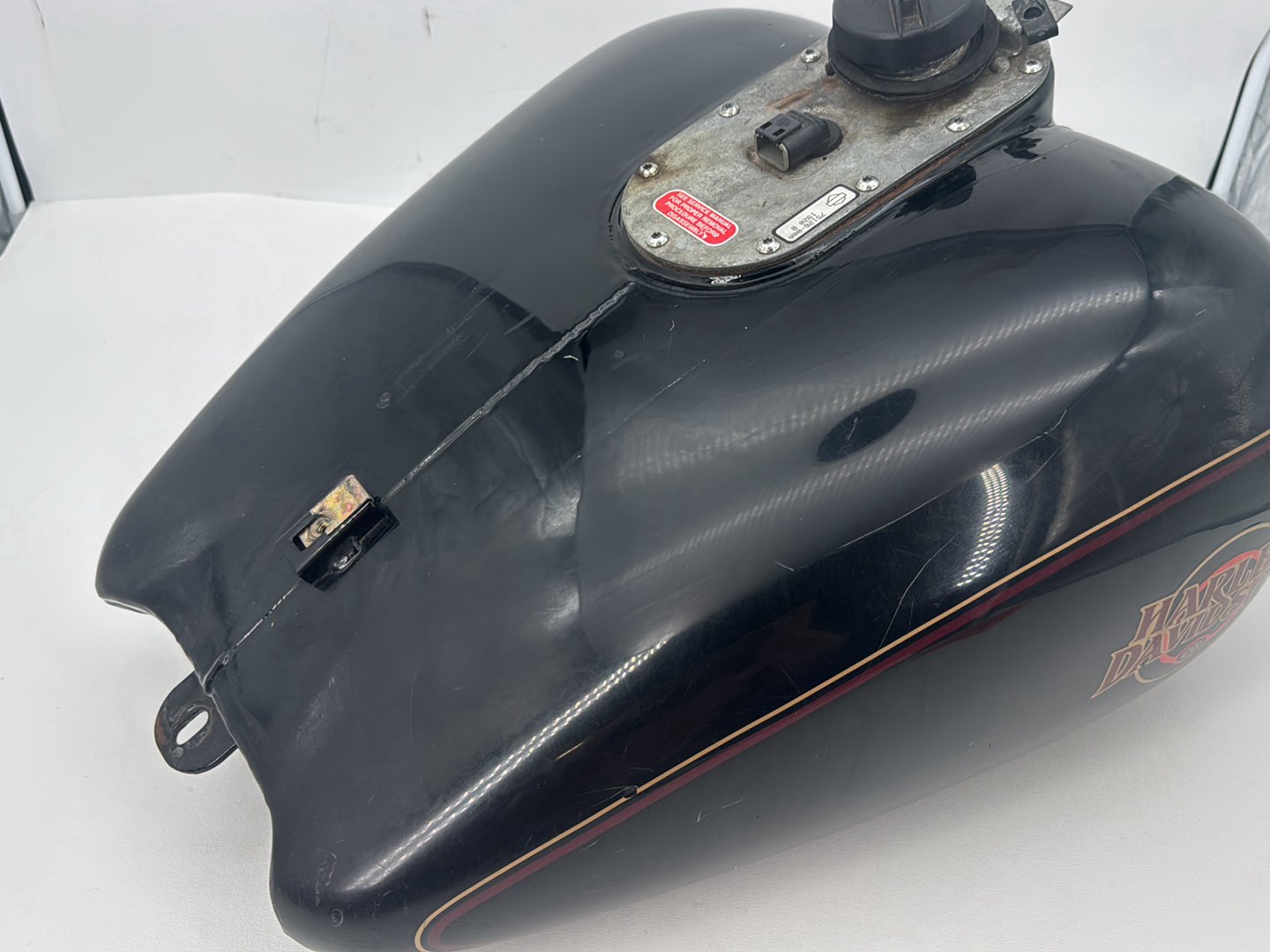 1999 - 2006 Harley-Davidson Touring Electra Glide Classic Fuel Gas Tank Gasoline Reservoir 61356-00
