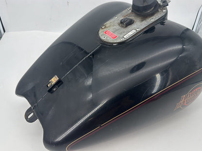 1999 - 2006 Harley-Davidson Touring Electra Glide Classic Fuel Gas Tank Gasoline Reservoir 61356-00