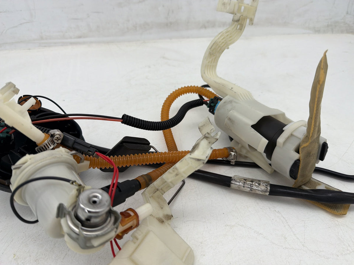 10 Harley Electra Glide Touring Ultra OEM Fuel Pump Gas Gasoline Petrol Sending