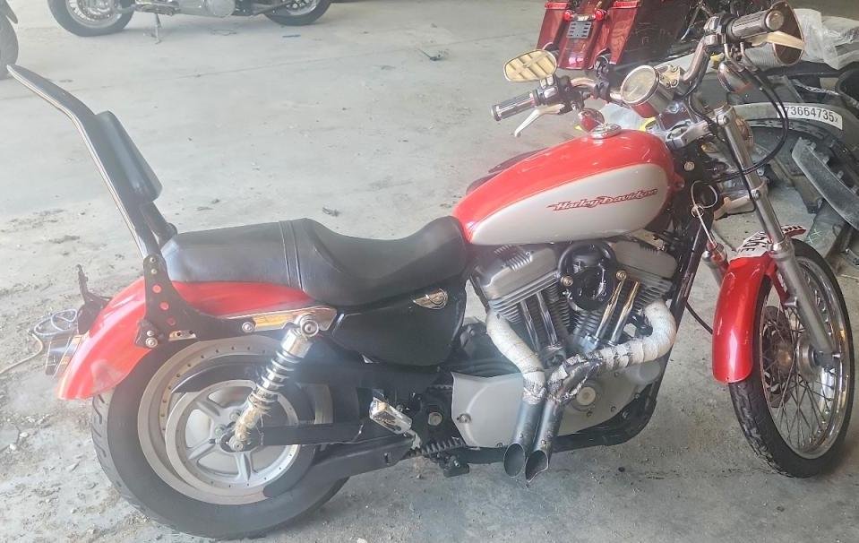 2005 Harley-Davidson Sportster 883 Custom