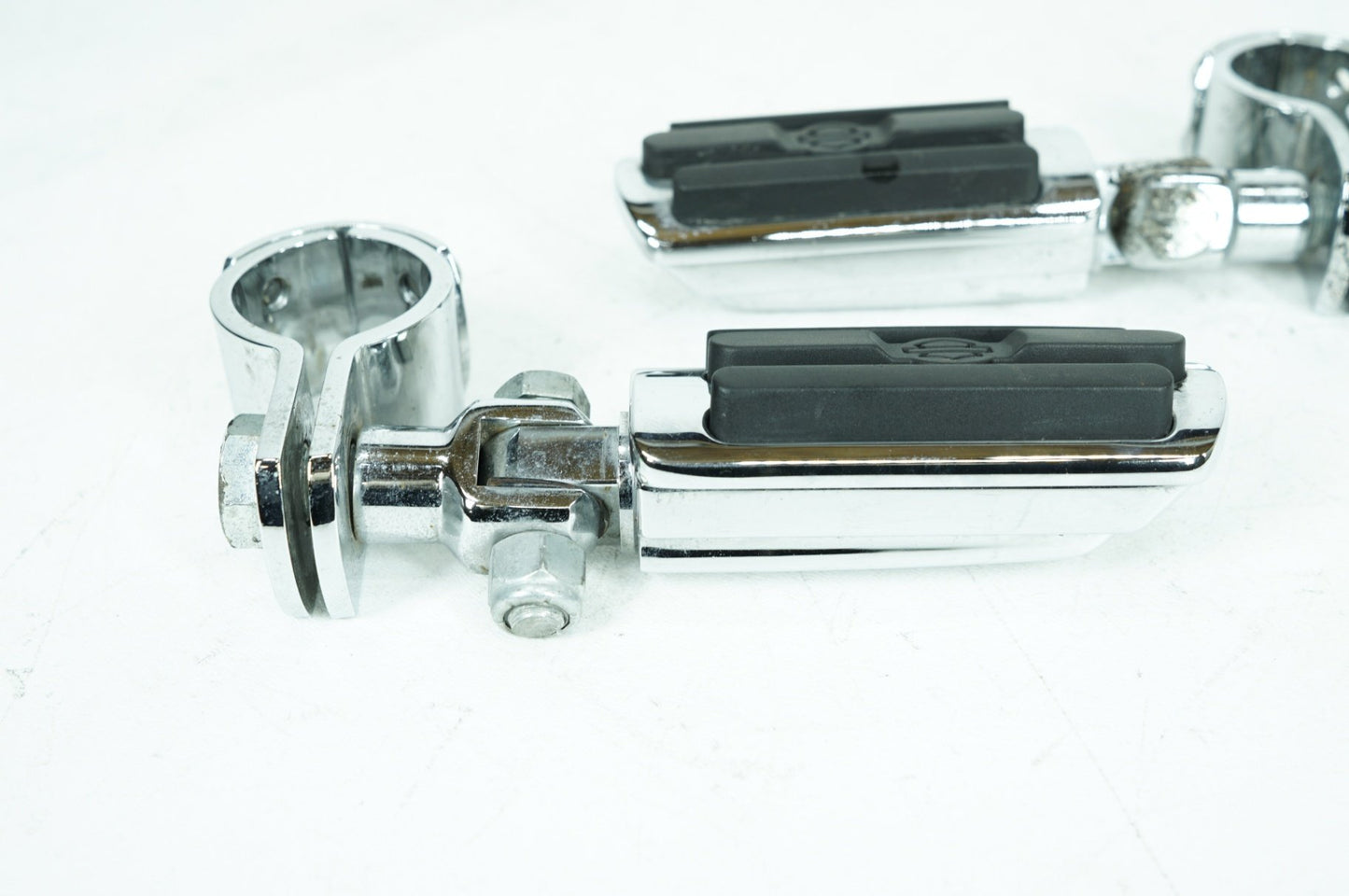 1999 - 2006 Harley-Davidson Touring Road King Classic Front Right Left Highway Foot Pegs 50130-95A