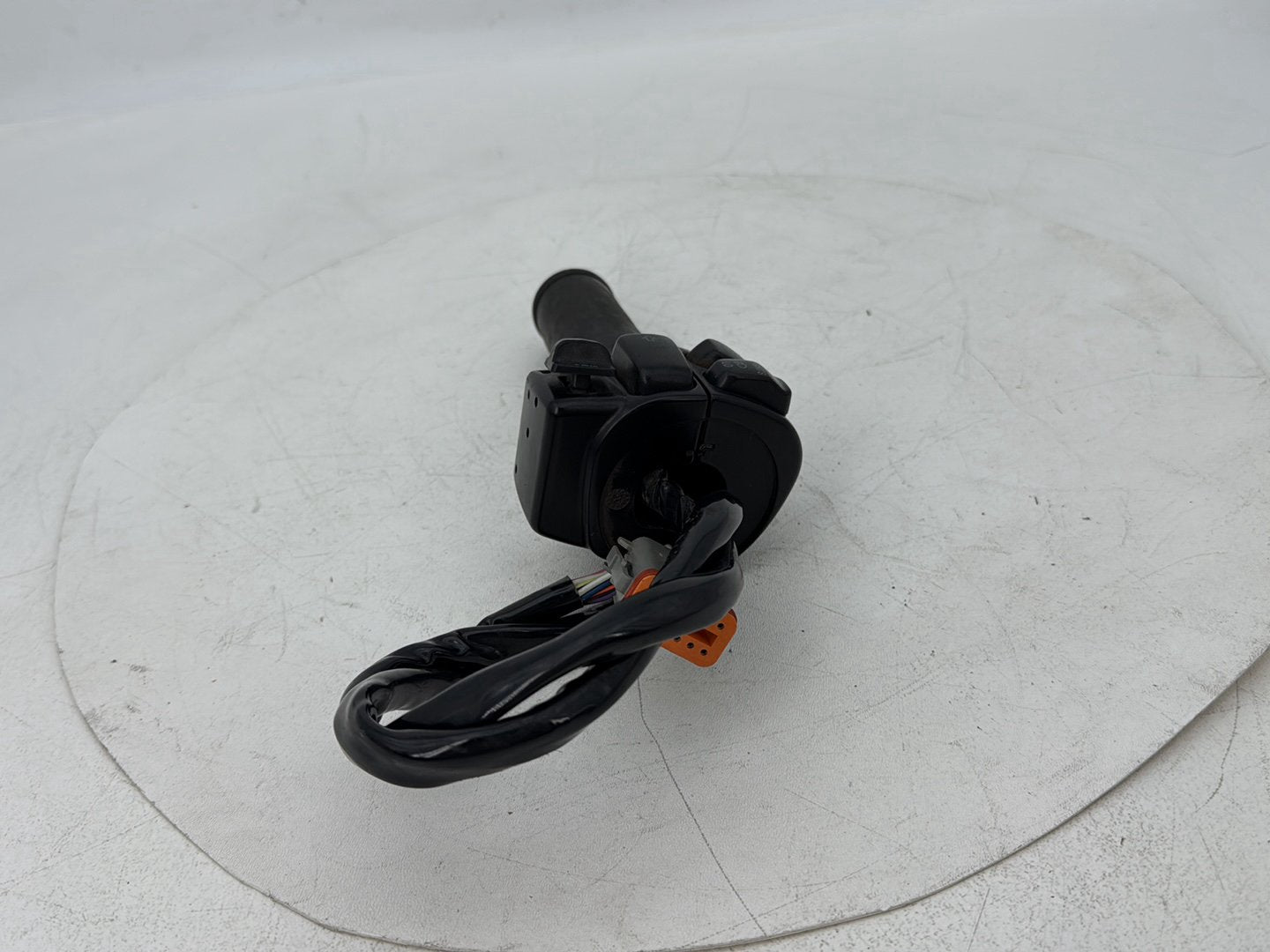1999 - 2006 Harley-Davidson Touring Electra Glide Ultra Left Turn Signal Headlight Switches Controls 71685-06A