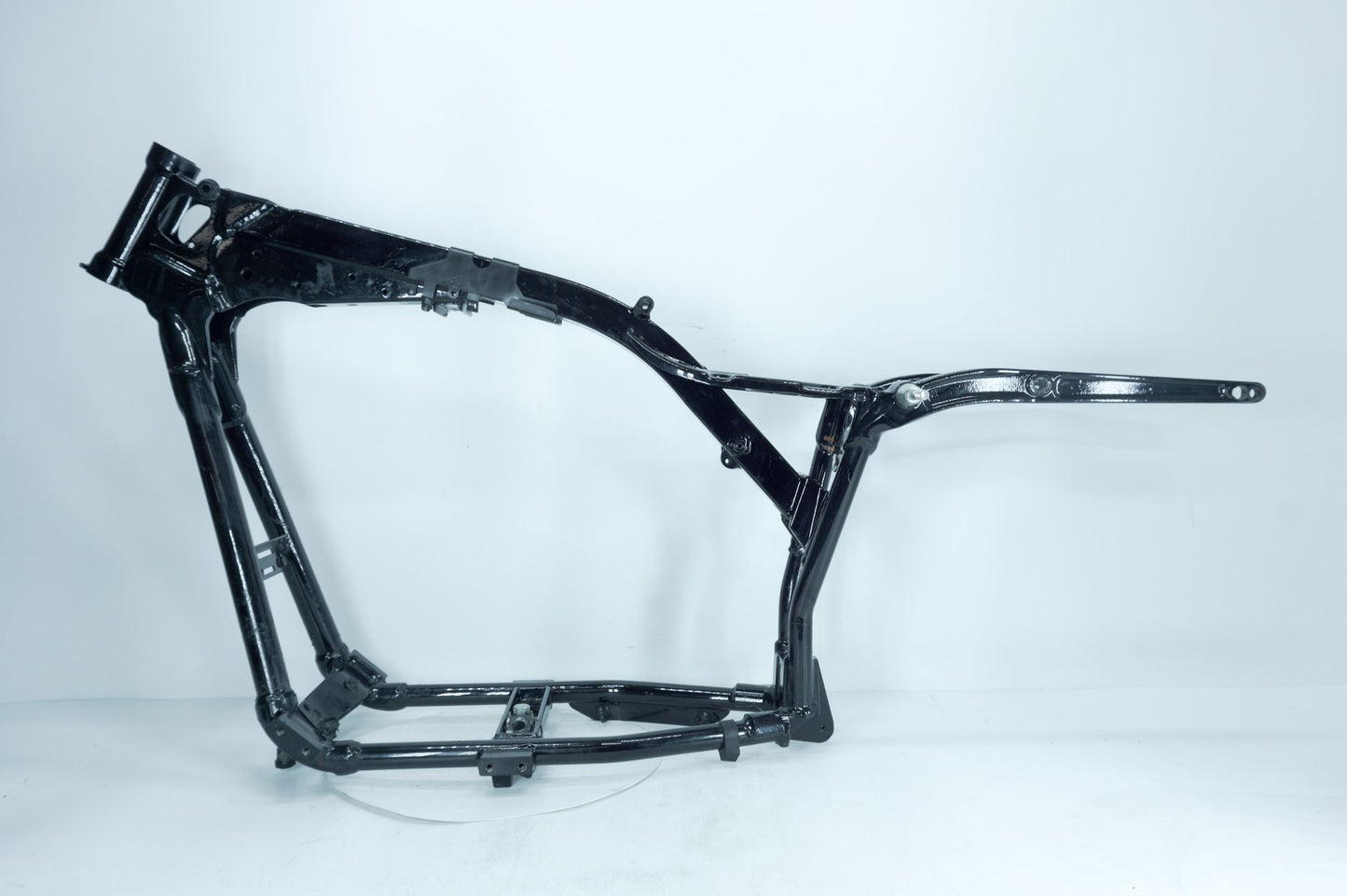 2007 - 2017 Harley-Davidson Dyna Switchback Body Main Frame Chassis CLN CLR  	47745-06B