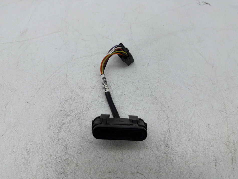 13 Harley Street Glide Touring FLHX OEM Dash Indicator Lamp Wire Plug 68789-96A