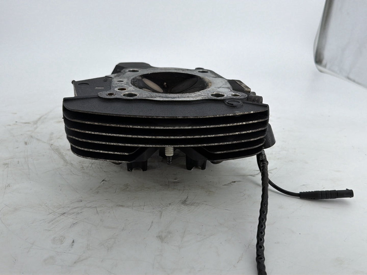 2019 Harley Touring FLHT Electra Glide OEM Rear Twin Cam Engine Cylinder Head