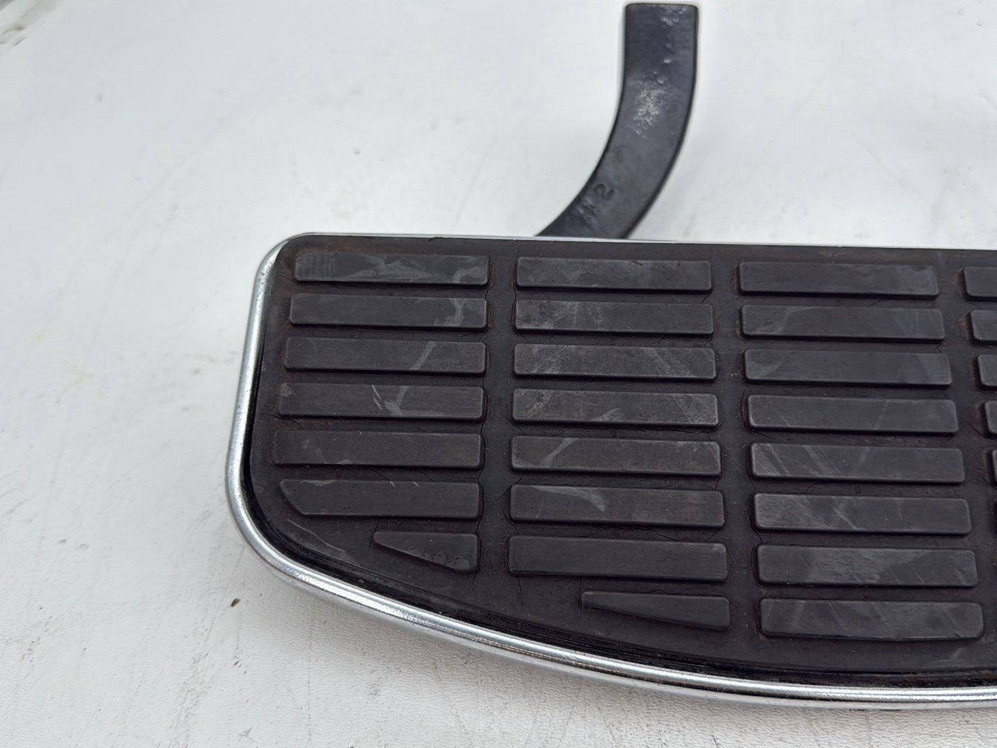 1996 Harley Electra Glide Touring FLHT OEM Left Right Driver Floorboard Foot Rest