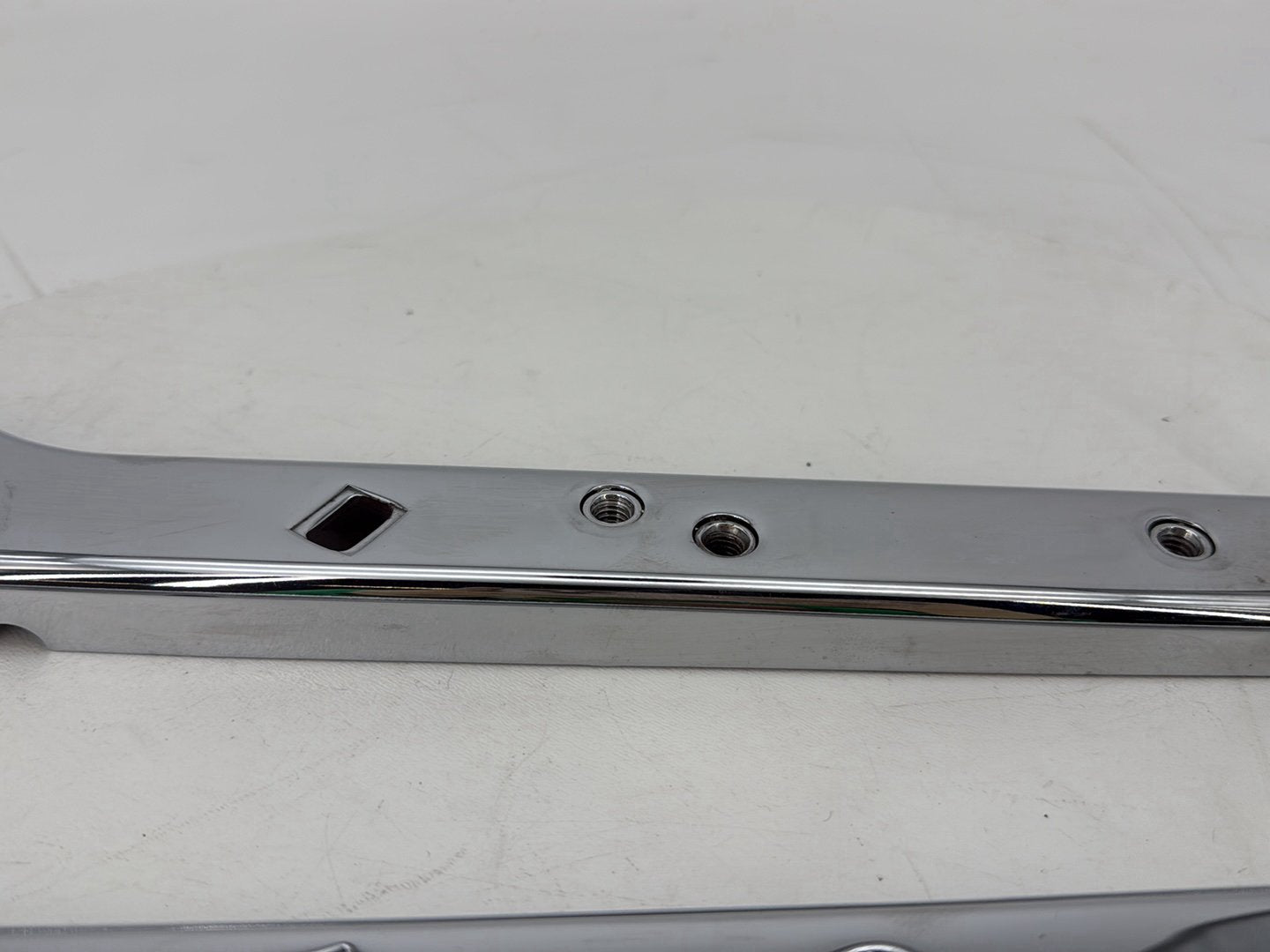 1999 - 2006 Harley-Davidson Touring CVO Screamin Eagle Road King Rear Left & Right Saddlebag Fender Support 90718-79C