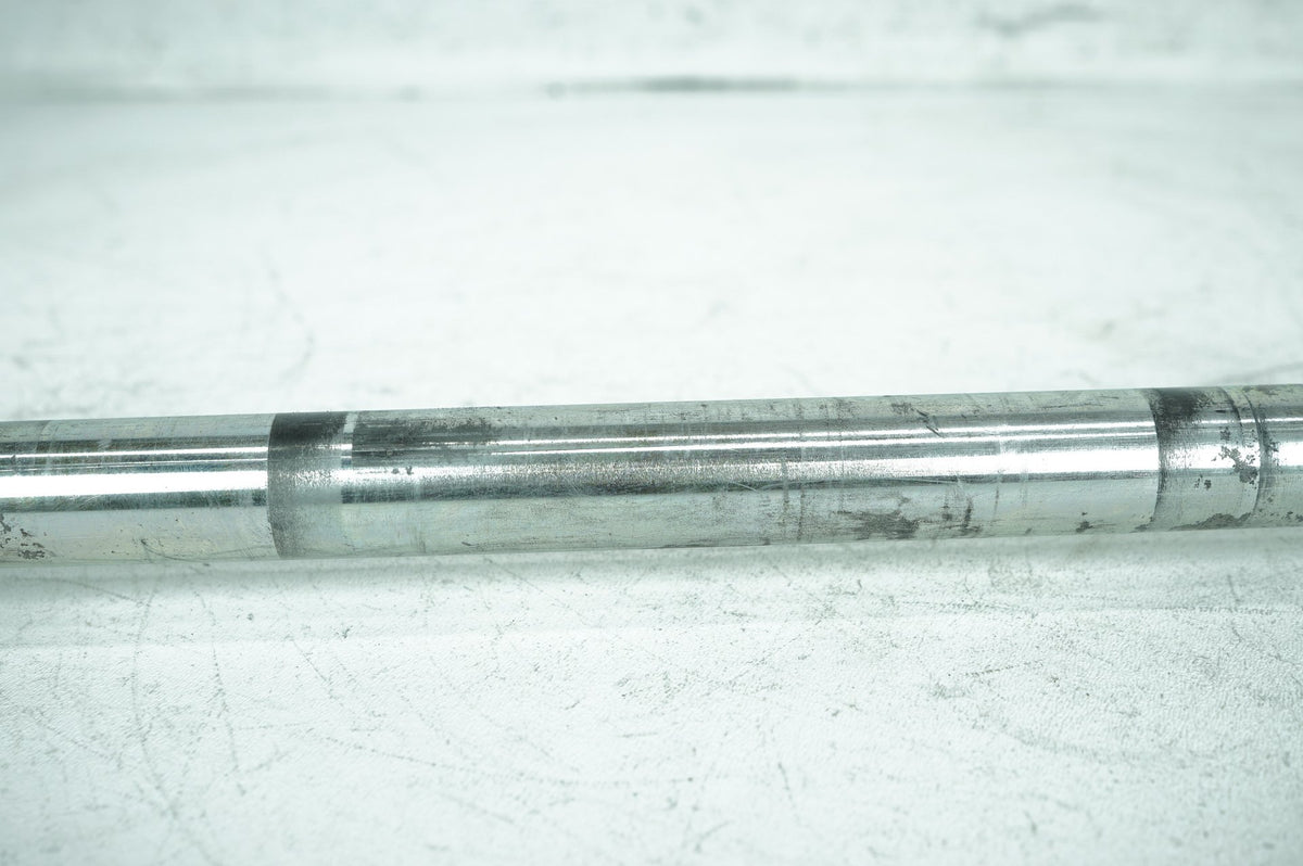 2007 - 2013 Harley-Davidson Touring Electra Glide Ultra Rear Wheel Axle Bolt Shaft 41056-09