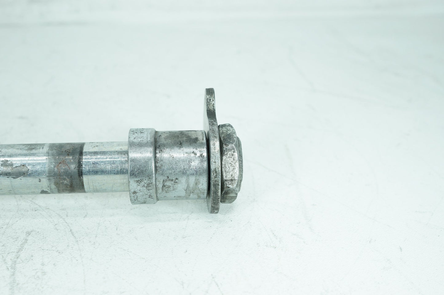 2007 - 2012 Harley-Davidson Touring CVO Electra Screamin Eagle Rear Wheel Axle Bolt Shaft 41056-02