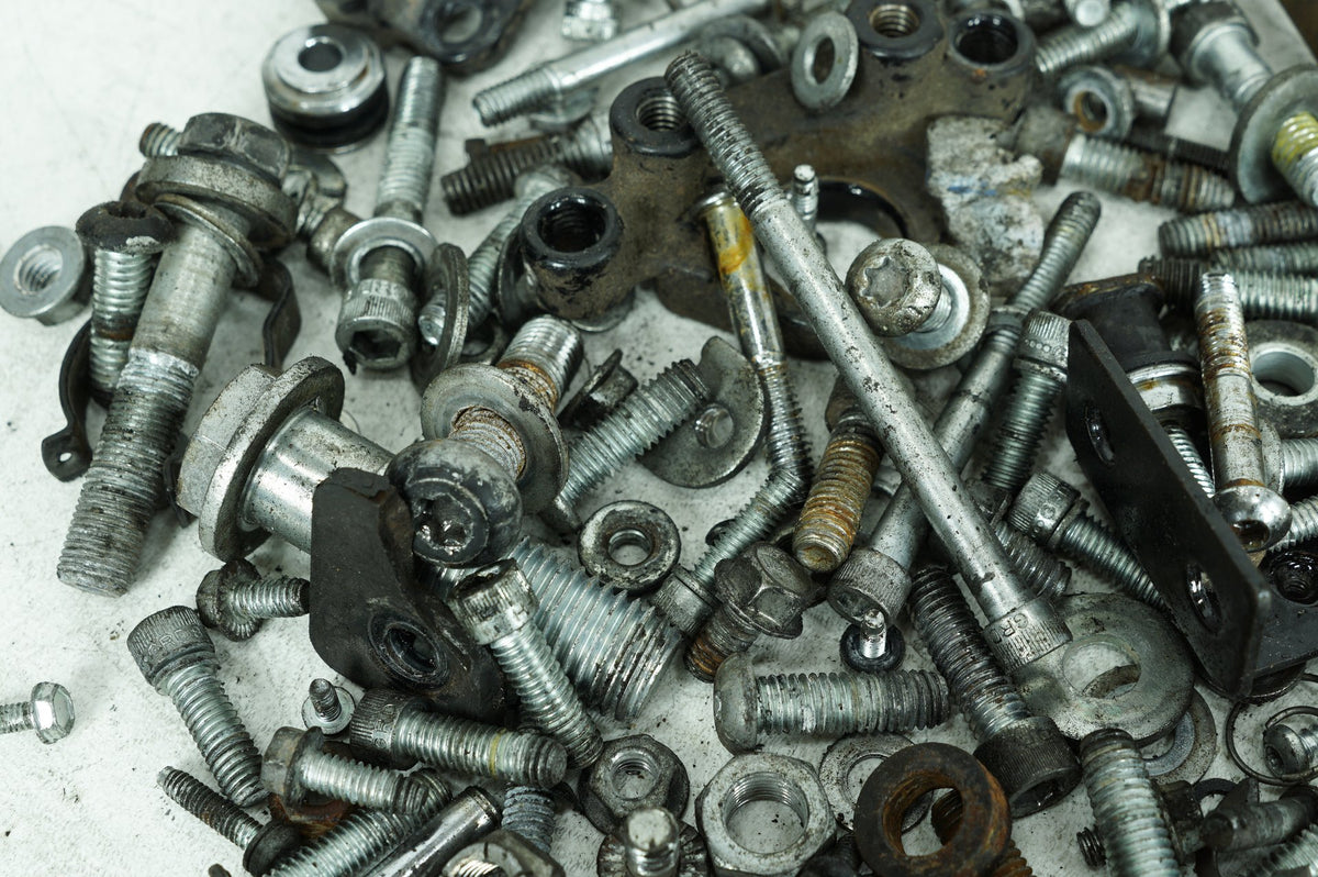 2010 Harley-Davidson Sportster XL883N - Hardware Bolts Nuts & Brackets
