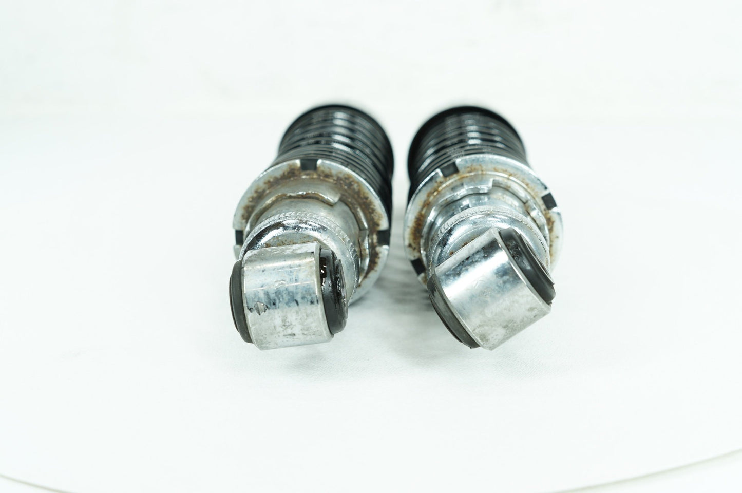 2004 - 2022 Harley-Davidson Sportster Iron 883 Rear Left Right Shock Absorbers 54550-10