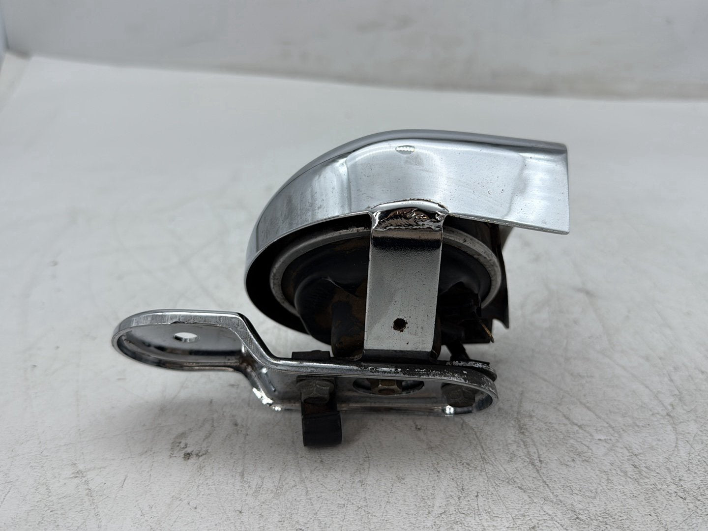 1996 Harley Electra Glide Touring FLHT OEM Horn Signal Klaxon Chrome Cover