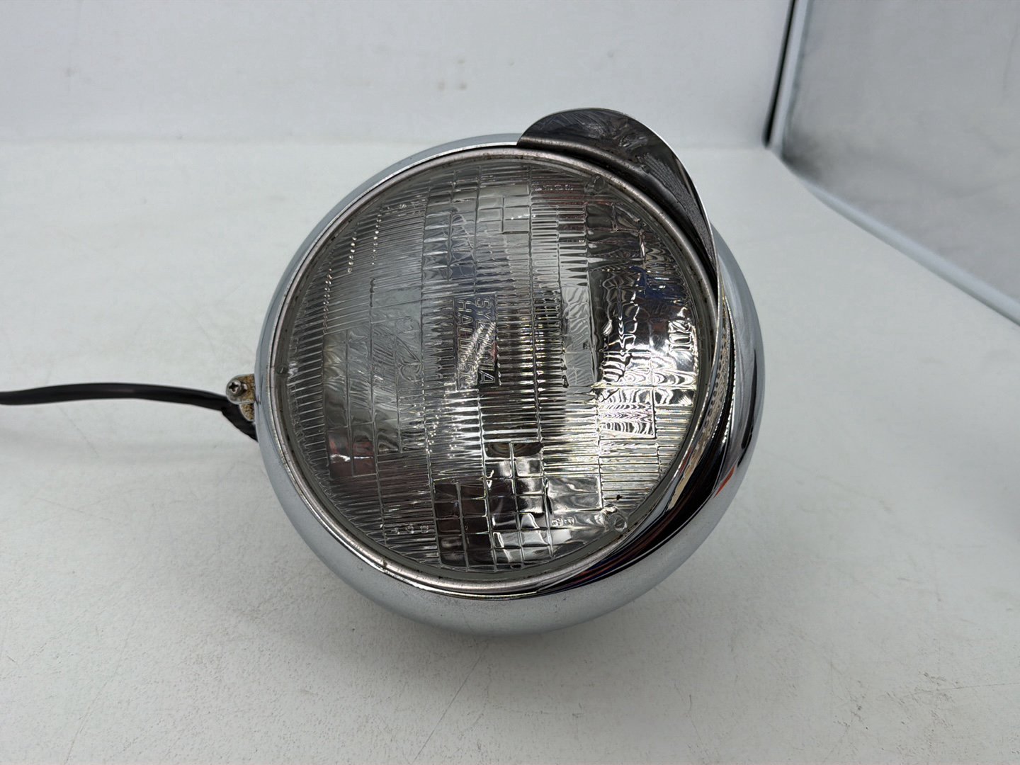 1986 - 1998 Harley-Davidson Softail Heritage Classic Headlight Headlamp Head Light Halogen 67903-96A