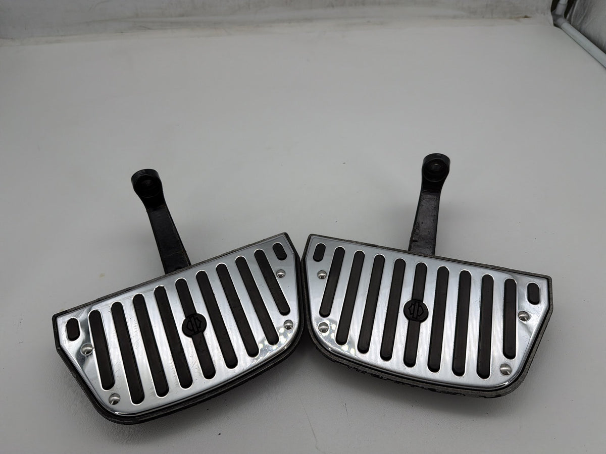 2006 Harley Electra Glide Touring Classic OEM Left & Right Passenger Floorboard Foot Rest