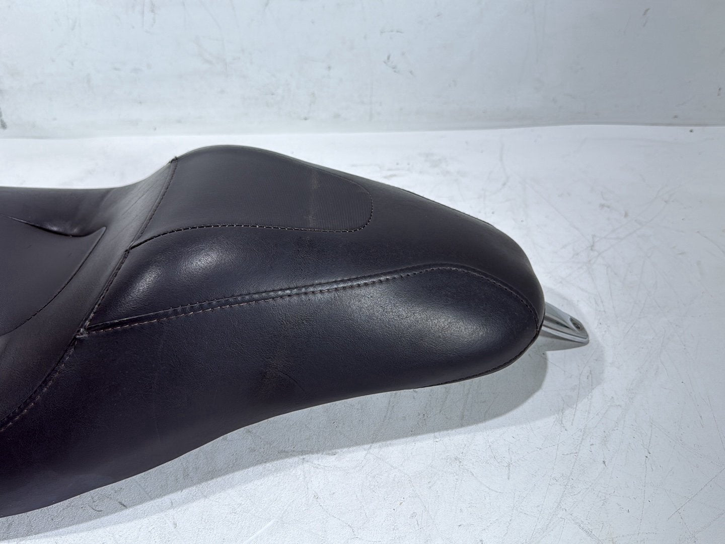 2008 Harley Dyna Fat Bob FXDF OEM Passenger Rider Driver Seat Saddle