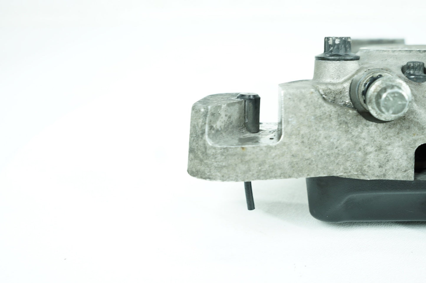 1999 - 2006 Harley-Davidson Touring Electra Glide Classic Rear Back Brake Caliper 44080-02C