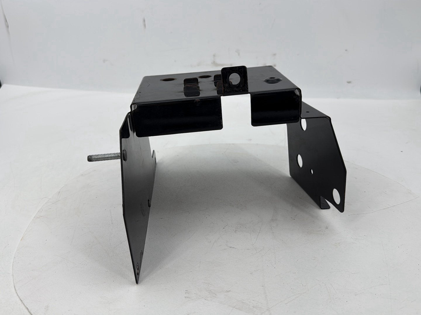 1999 - 2006 Harley-Davidson Touring Electra Glide Battery Tray Bracket Holder Carrier 	66281-02A