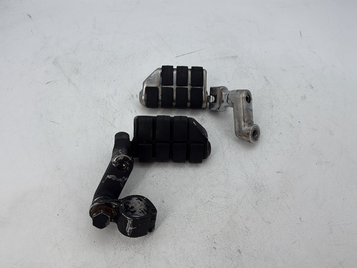 2007 Harley Street Glide Touring FLHX Front Right Left Highway Foot Pegs