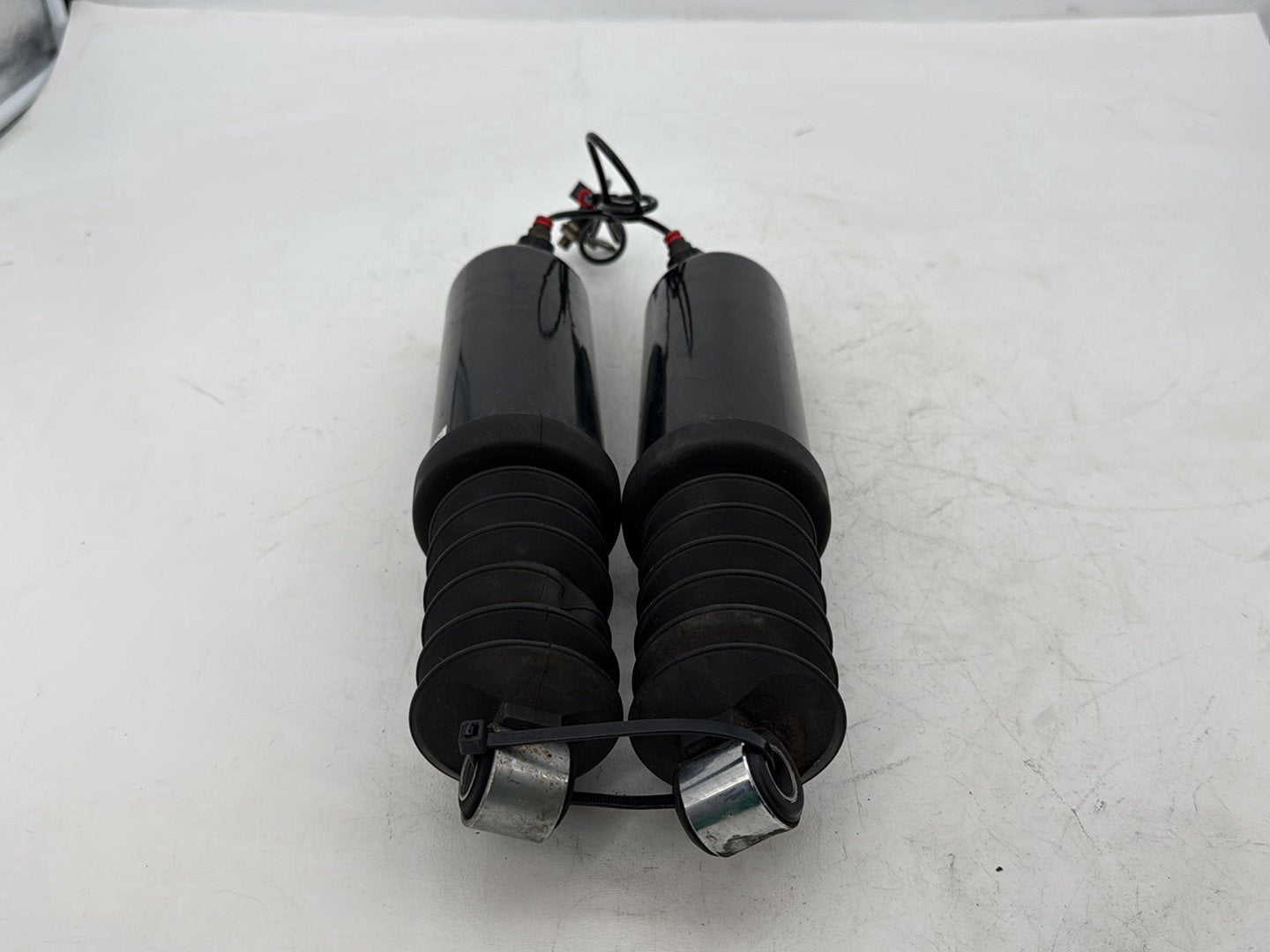 2008 Harley Touring FLHTCU Electra Glide Ultra OEM Rear Left Right Shock Absorbers