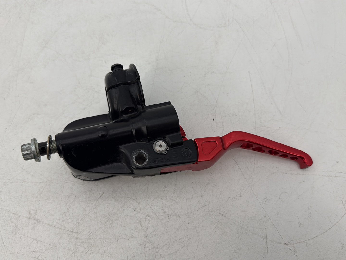 2006 - 2017 Harley-Davidson Dyna Street Bob Front Right Brake Lever Master Cylinder 45019-06